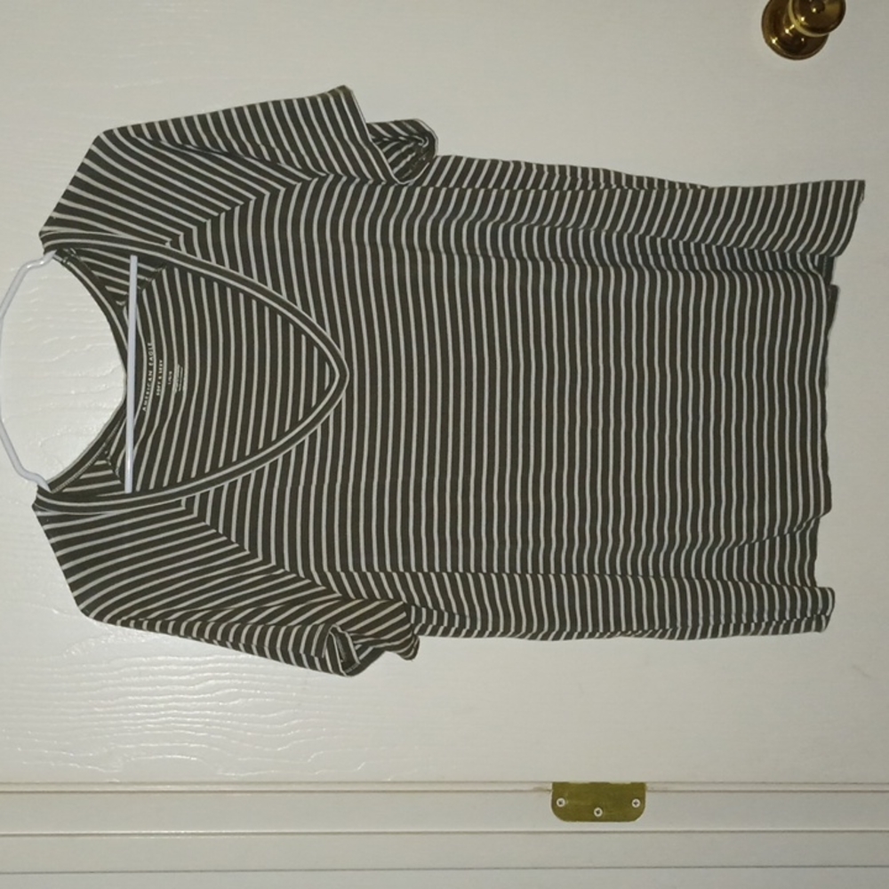 American Eagle stripped top